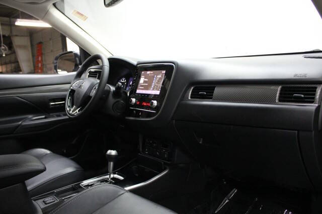 2020 Mitsubishi Outlander SE