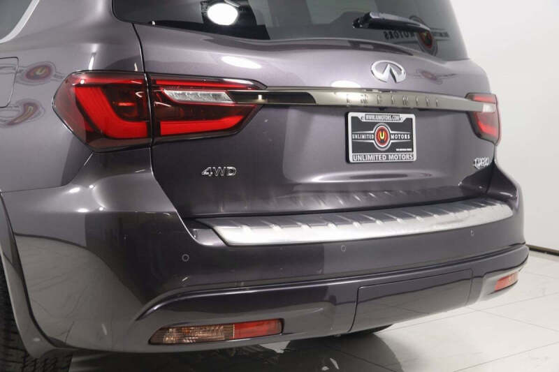 2023 Infiniti QX80 Premium Select
