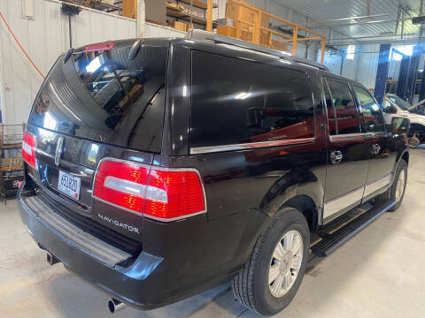 2011 Lincoln Navigator L