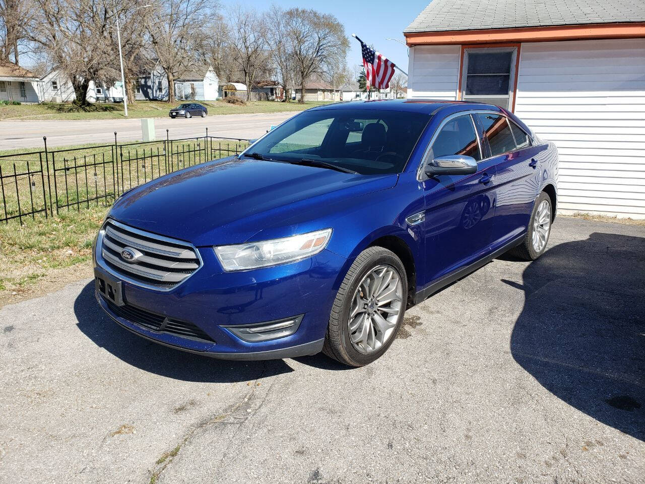 Blue 2013 Ford Taurus Limited Limited 4dr Sedan 1
