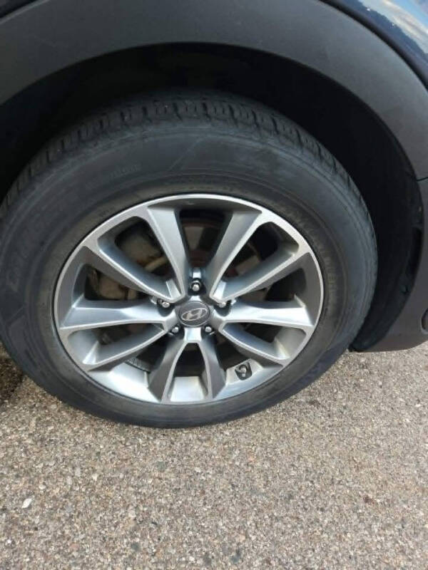 2017 Hyundai Santa Fe SE
