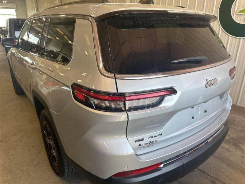 2023 Jeep Grand Cherokee L Laredo