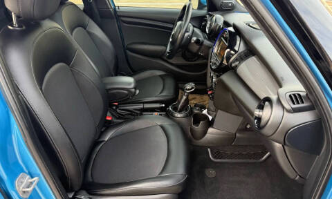 2015 MINI Hardtop 4 Door Cooper