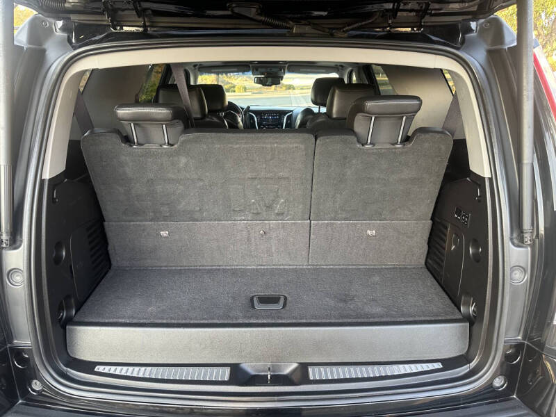 2016 Cadillac Escalade Luxury Collection