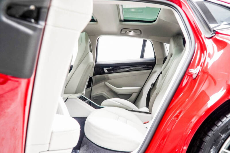 2019 Porsche Panamera 4 E-Hybrid