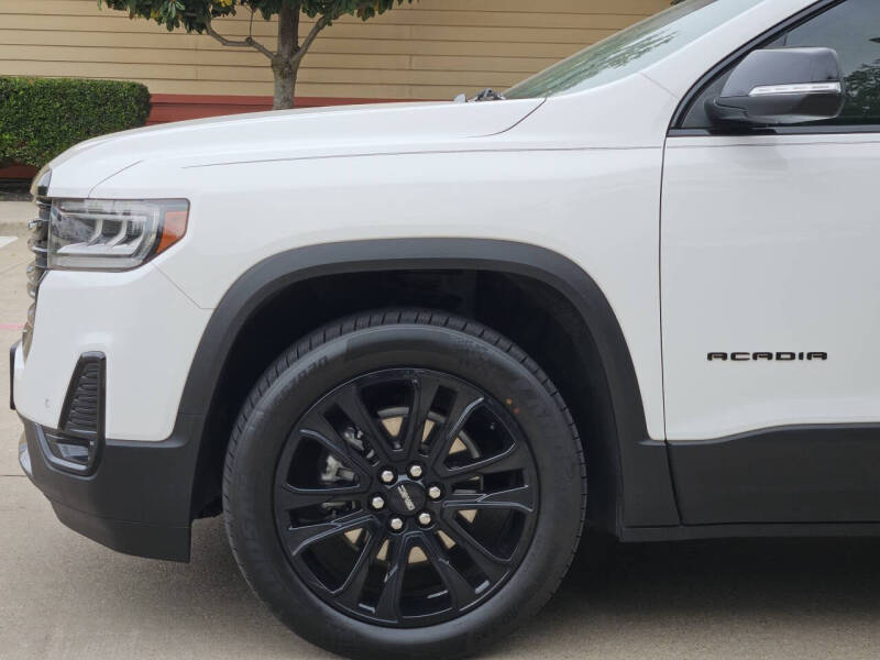 2022 GMC Acadia SLT