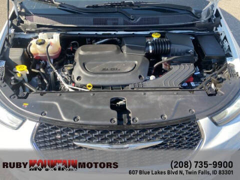 2023 Chrysler Pacifica Touring L