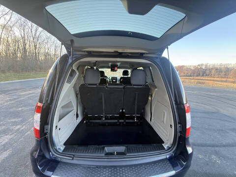 2013 Chrysler Town and Country Touring