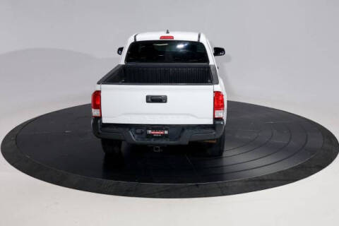 2017 Toyota Tacoma SR