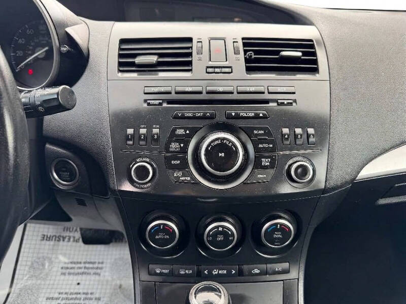 2013 Mazda MAZDA3 i Touring