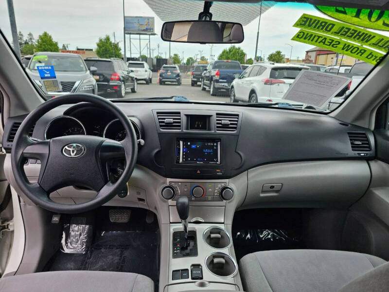 2012 Toyota Highlander SE