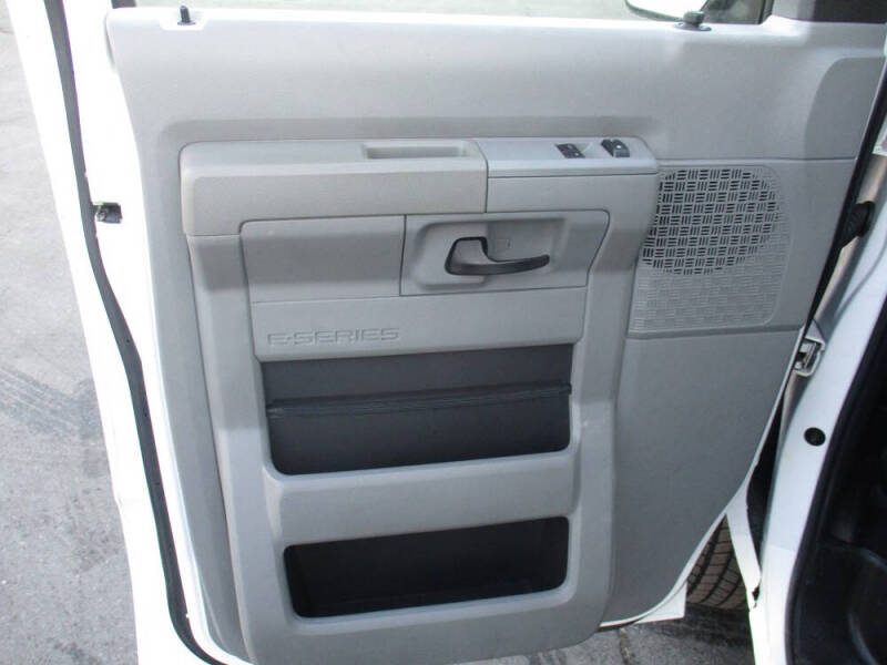 2013 Ford E-Series E-250