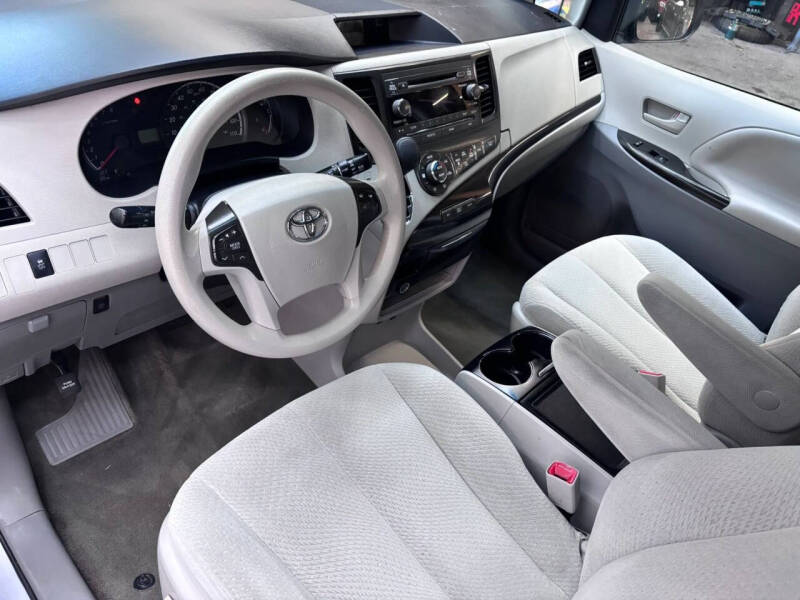 2014 Toyota Sienna