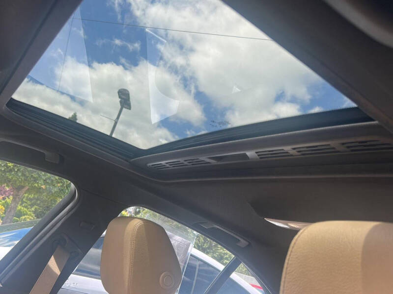 2018 BMW 3 Series 330i