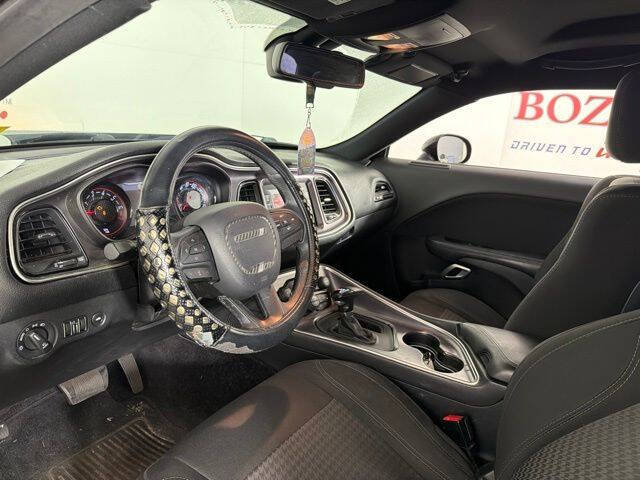2016 Dodge Challenger SXT