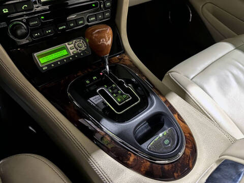 2005 Jaguar XJ-Series XJ8 L