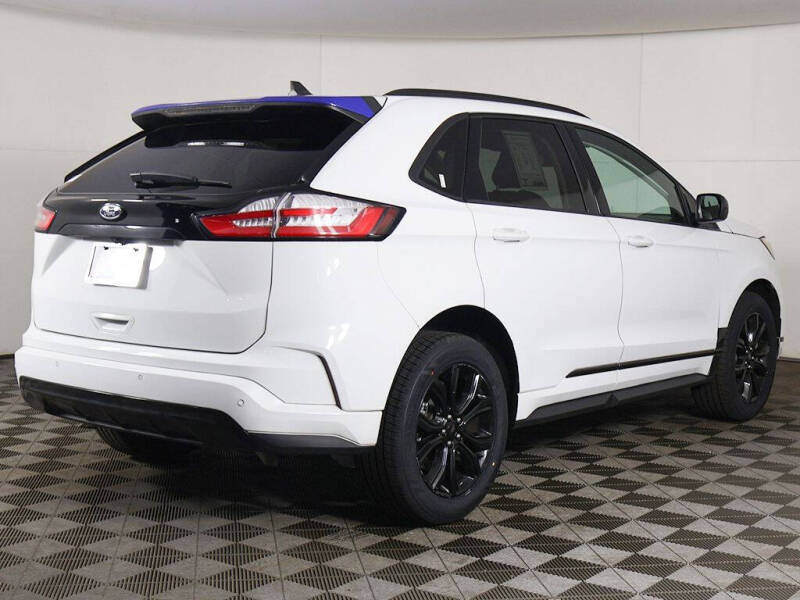 2024 Ford Edge SE