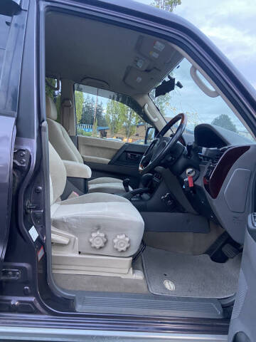 2000 Mitsubishi Pajero