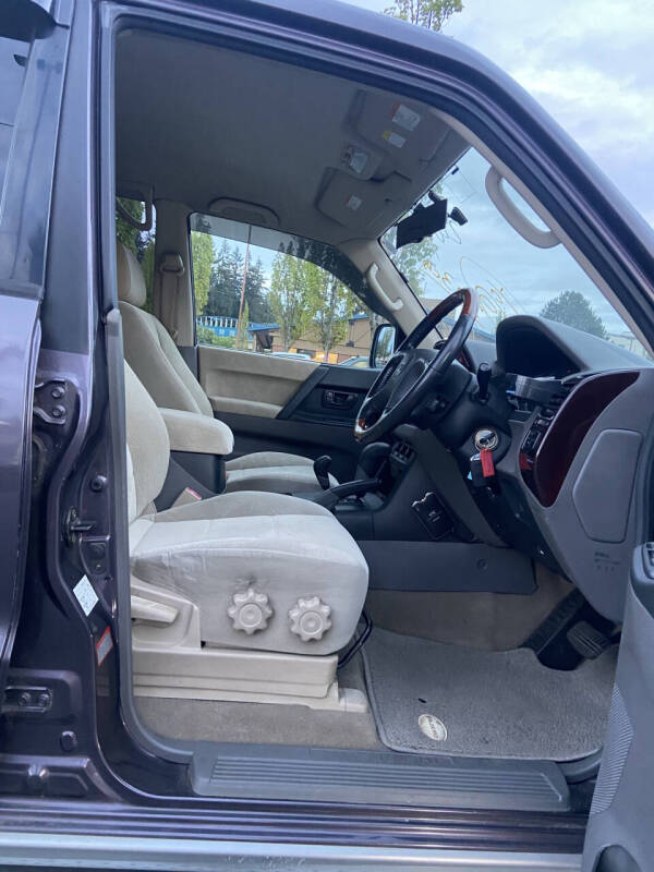 2000 Mitsubishi Pajero