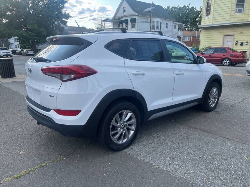 2017 Hyundai Tucson SE photo 8