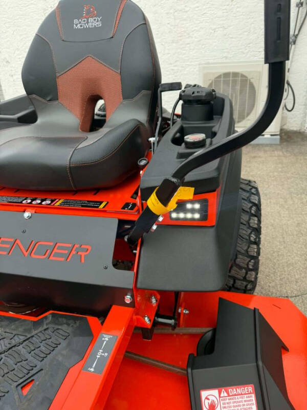 2026 Bad Boy Mowers AVENGER 60"