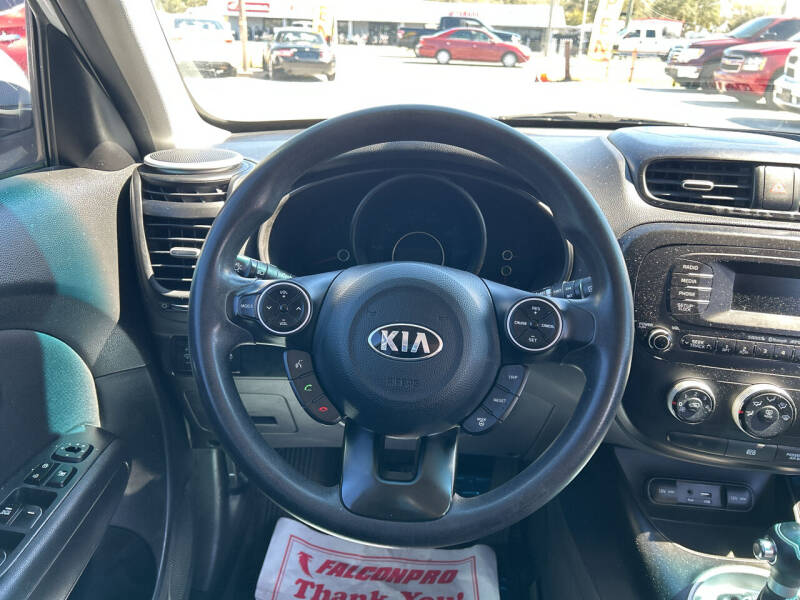 2016 Kia Soul null photo 13