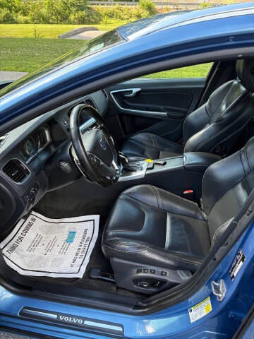 2015 Volvo V60 T5 Drive-E Premier Plus