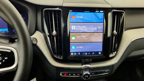 2025 Volvo XC60 B5 Plus Dark Theme