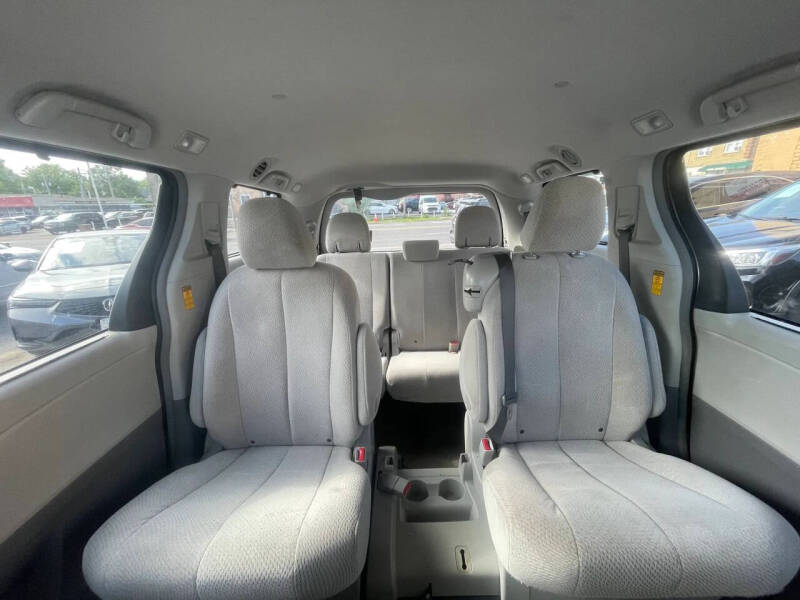 2014 Toyota Sienna