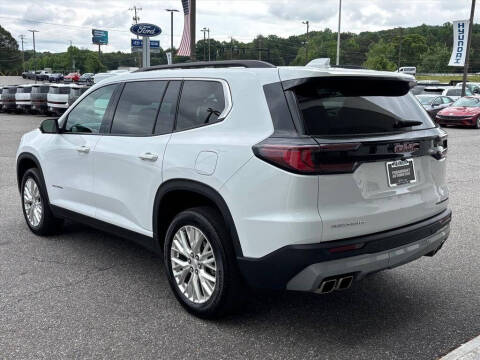 2024 GMC Acadia Elevation