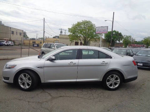2015 Ford Taurus SEL