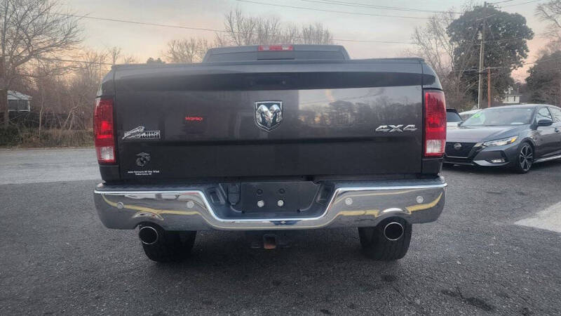 2018 RAM 1500 SLT