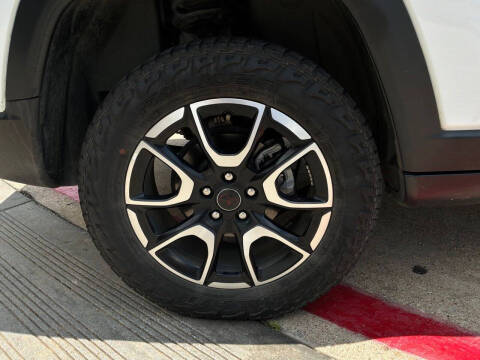 2025 Jeep Compass Trailhawk