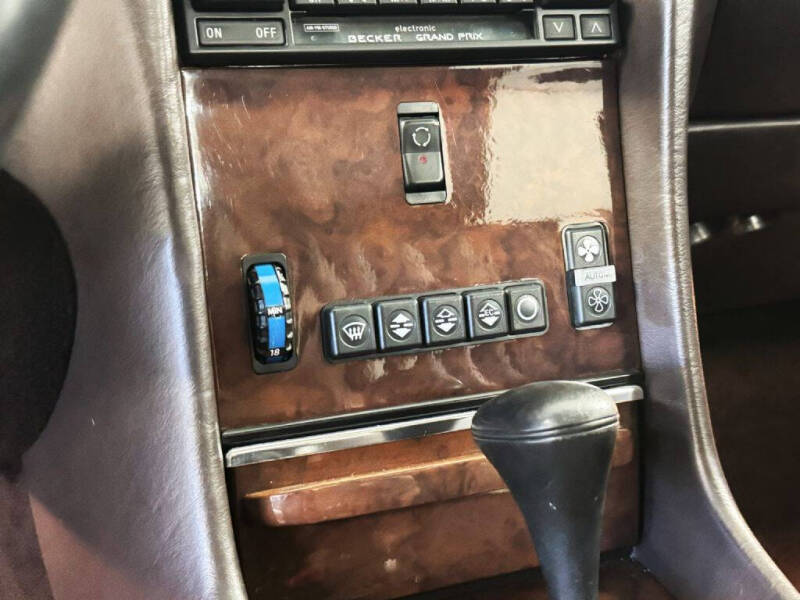 1989 Mercedes-Benz 560-Class 560 SL