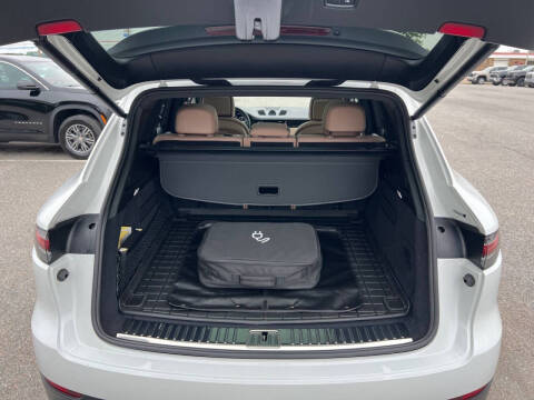 2022 Porsche Cayenne E-Hybrid
