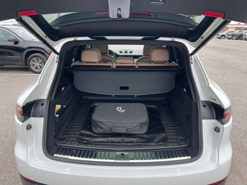 2022 Porsche Cayenne E-Hybrid