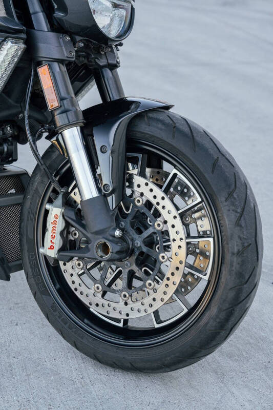 2011 Ducati Diavel