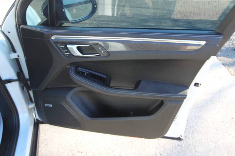 2023 Porsche Macan GTS