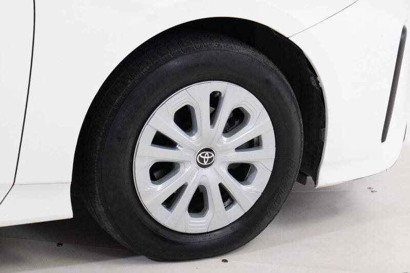 2019 Toyota Prius L Eco