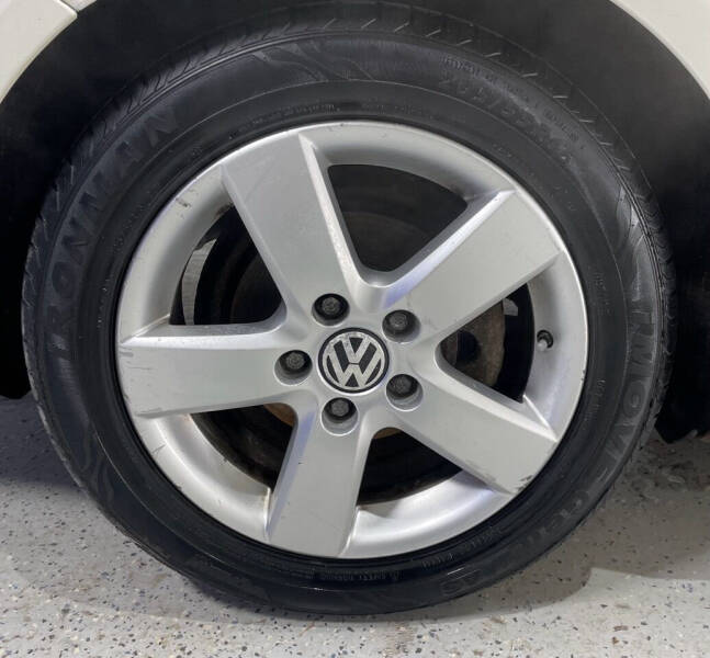 2008 Volkswagen Jetta SEL photo 8