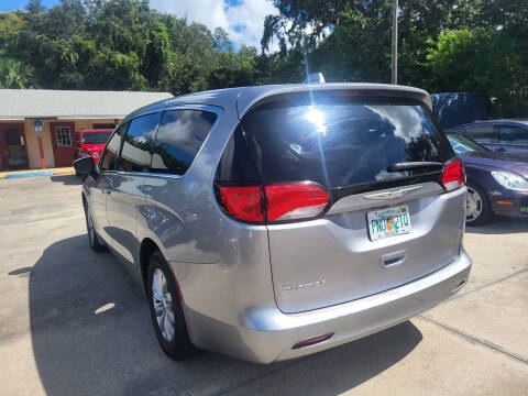 2017 Chrysler Pacifica Touring
