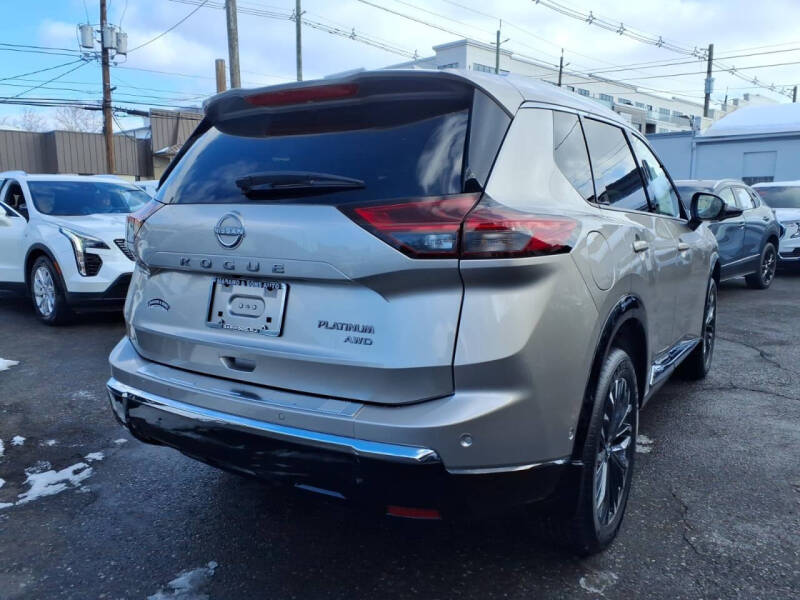 2025 Nissan Rogue Platinum
