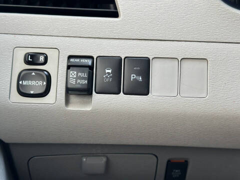 2014 Toyota Sienna XLE 8-Passenger