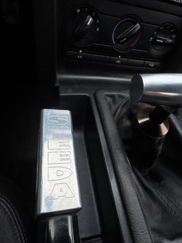 2005 Ford Mustang GT Deluxe