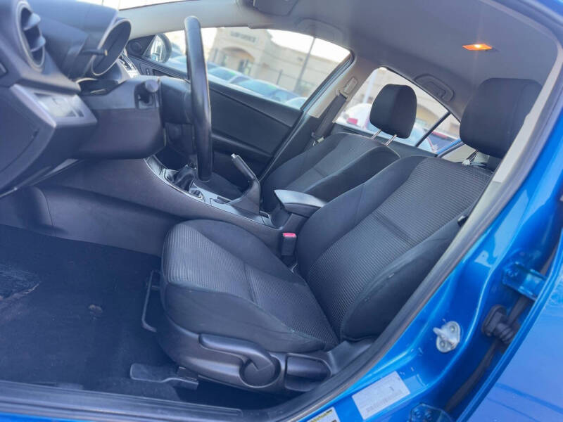 2012 Mazda MAZDA3 i Touring