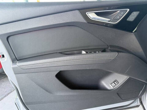 2022 Audi Q4 e-tron quattro Premium Plus 50