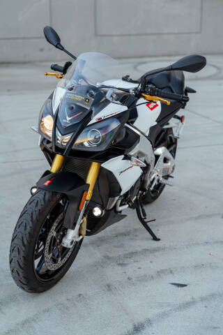 2015 Aprilia Tuono V4