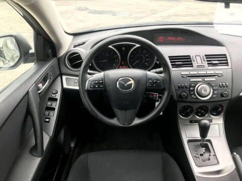 2011 Mazda MAZDA3 i Touring