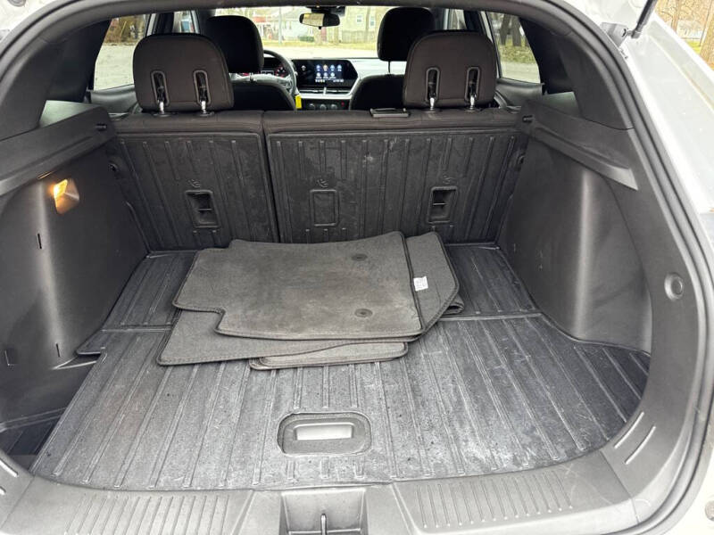 2025 Chevrolet Trax RS