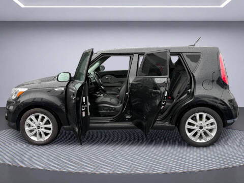 2019 Kia Soul +